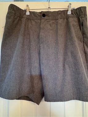 Oakley Men's Gray Textured Flat-Front Shorts